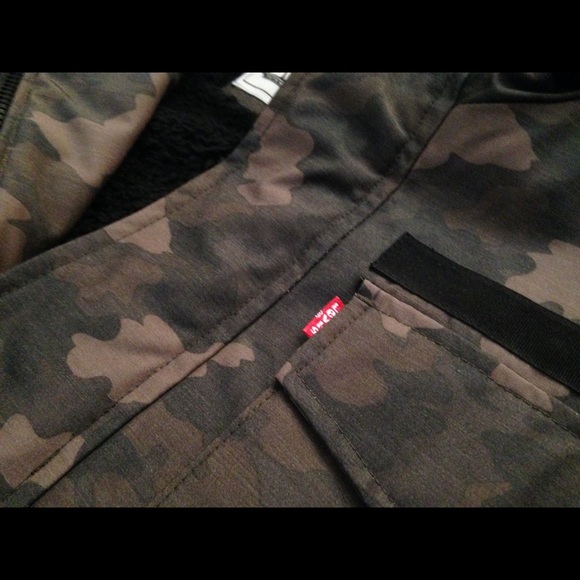 Levi's parka coat camo new size XL - Picture 4 of 6